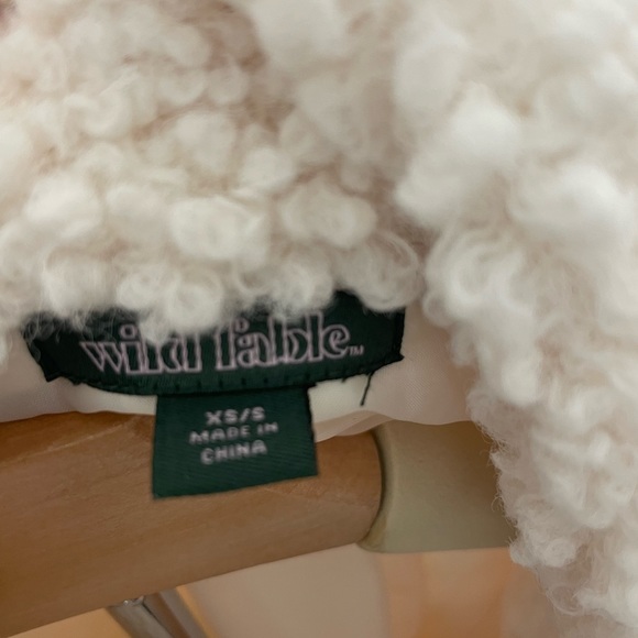 White Sherpa Coat - Picture 6 of 7